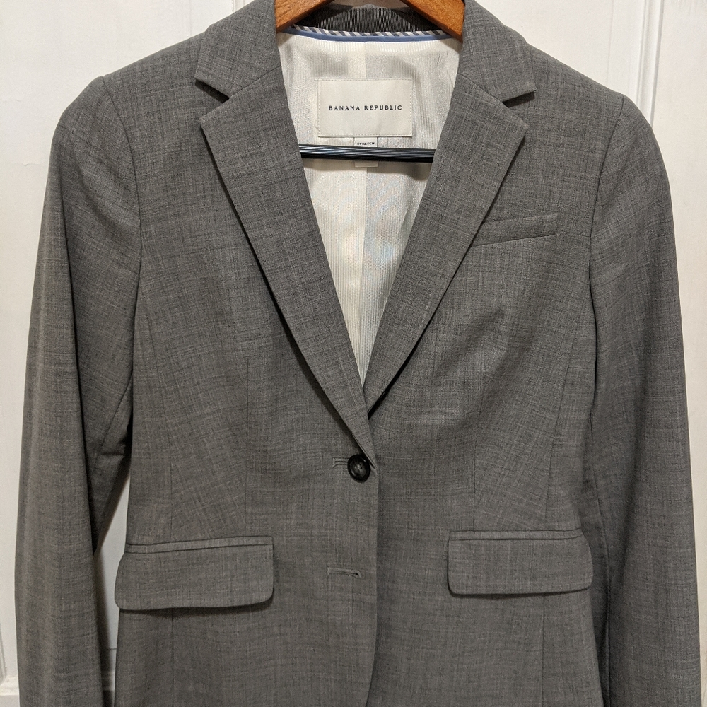 Banana Republic skirt suit